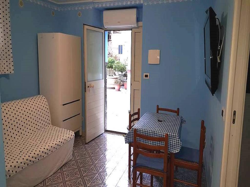 Apartamento Bilocale Nefele Giardini-Naxos Exterior foto